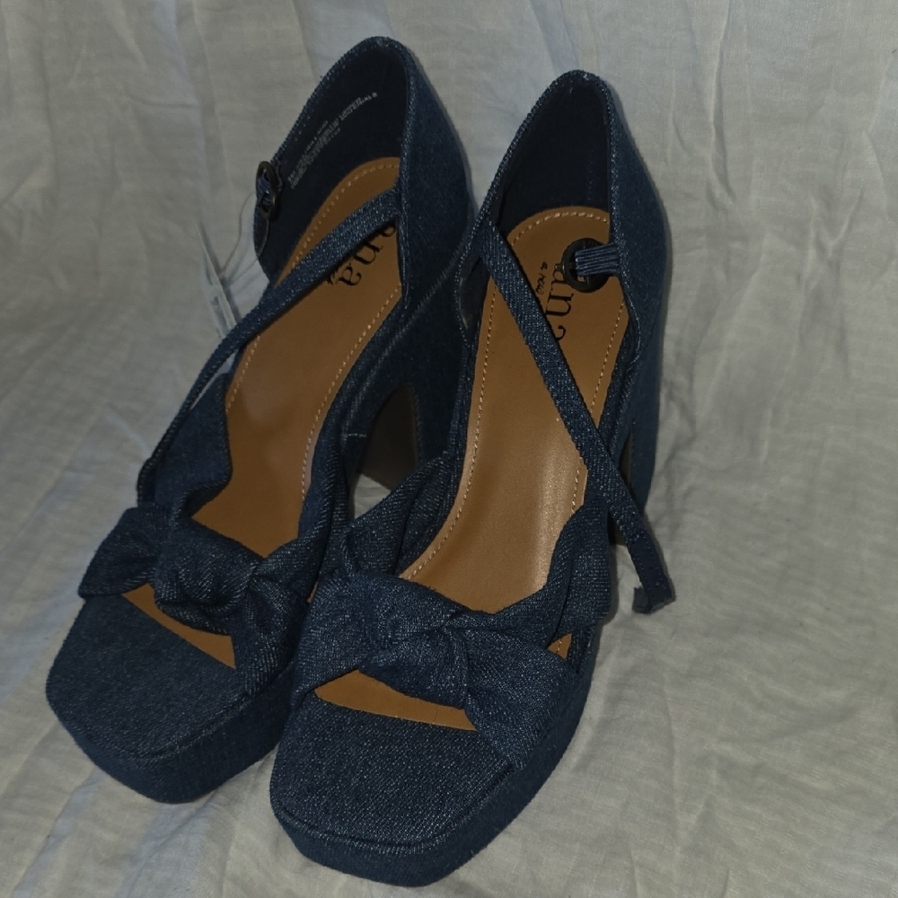 (J36) A.N.A. Blue Denium Wedge Heel Shoes with Textured Design - Picture 4 of 10